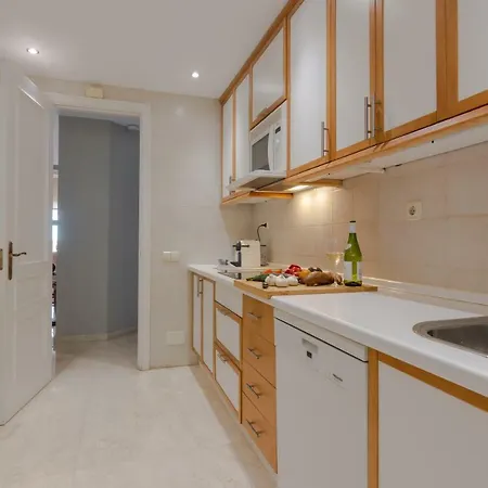 18166 - Superb Front Line Location - Heated Pool