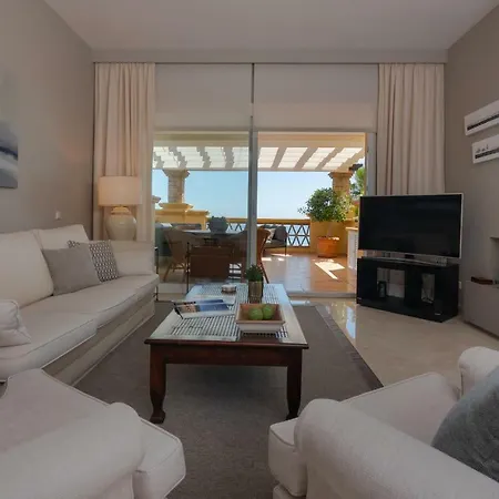 18166 - Superb Front Line Location - Heated Pool * Marbella