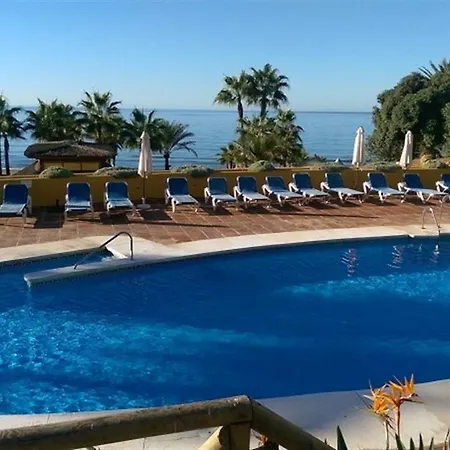 18166 - Superb Front Line Location - Heated Pool Apartment Marbella